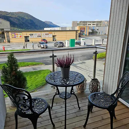 Toppleiligheit - Eidsgata 49 Appartamento Nordfjordeid