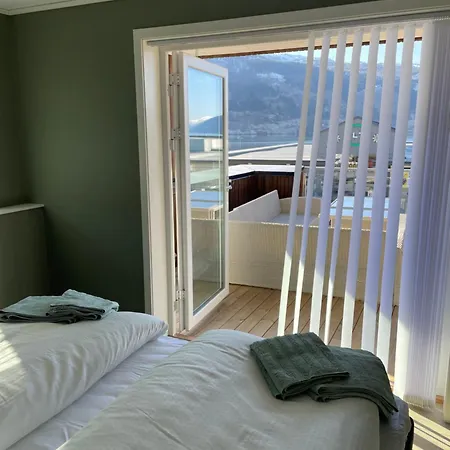 Toppleiligheit - Eidsgata 49 *